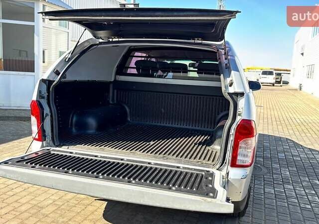 Серый Cанг Йонг Korando Sports, объемом двигателя 2 л и пробегом 126 тыс. км за 12500 $, фото 10 на Automoto.ua