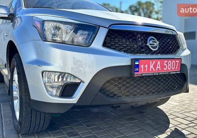 Серый Cанг Йонг Korando Sports, объемом двигателя 2 л и пробегом 126 тыс. км за 12500 $, фото 2 на Automoto.ua