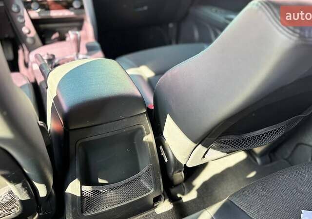 Серый Cанг Йонг Korando Sports, объемом двигателя 2 л и пробегом 126 тыс. км за 12500 $, фото 26 на Automoto.ua