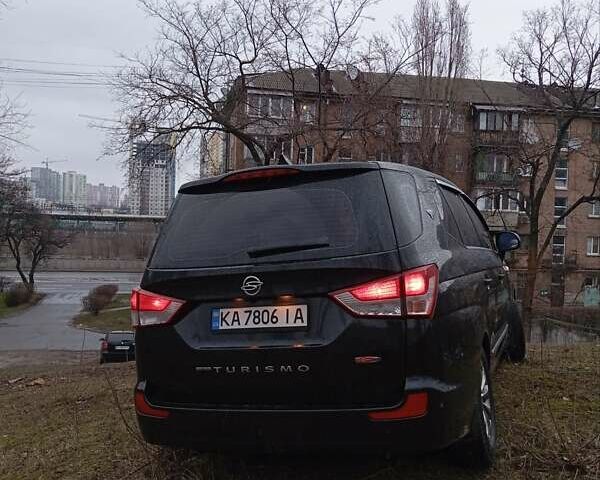 Черный Cанг Йонг Korando Turismo, объемом двигателя 0 л и пробегом 75 тыс. км за 16200 $, фото 17 на Automoto.ua