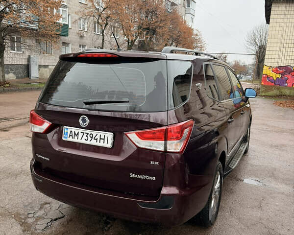 Красный Cанг Йонг Korando Turismo, объемом двигателя 2.2 л и пробегом 114 тыс. км за 13500 $, фото 3 на Automoto.ua