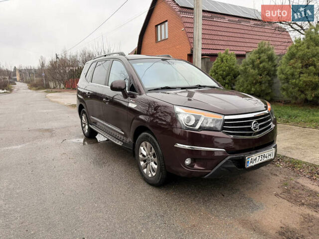 Красный Cанг Йонг Korando Turismo, объемом двигателя 2.2 л и пробегом 114 тыс. км за 13500 $, фото 18 на Automoto.ua