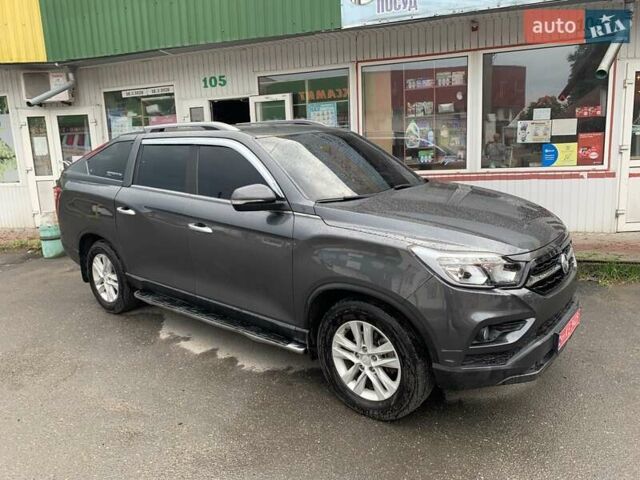 Серый Cанг Йонг Rexton Sports, объемом двигателя 2.16 л и пробегом 120 тыс. км за 18300 $, фото 2 на Automoto.ua