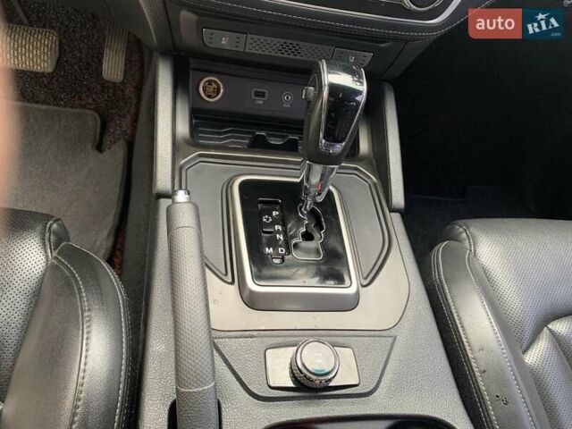 Серый Cанг Йонг Rexton Sports, объемом двигателя 2.16 л и пробегом 120 тыс. км за 18300 $, фото 12 на Automoto.ua