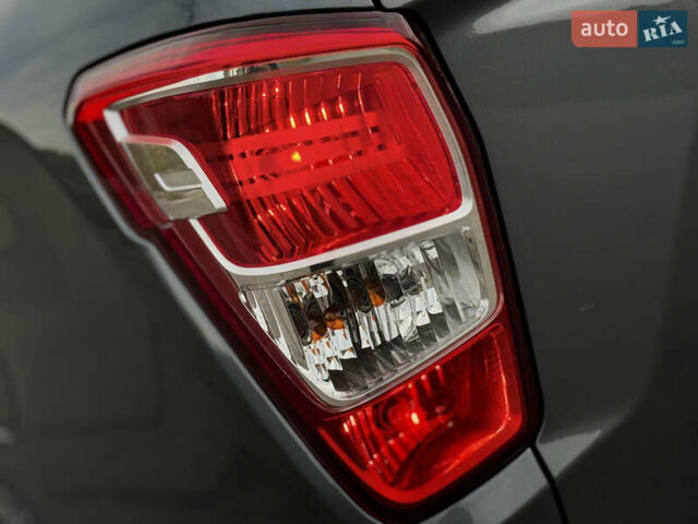 Серый Cанг Йонг Rexton Sports, объемом двигателя 2.16 л и пробегом 56 тыс. км за 21500 $, фото 19 на Automoto.ua