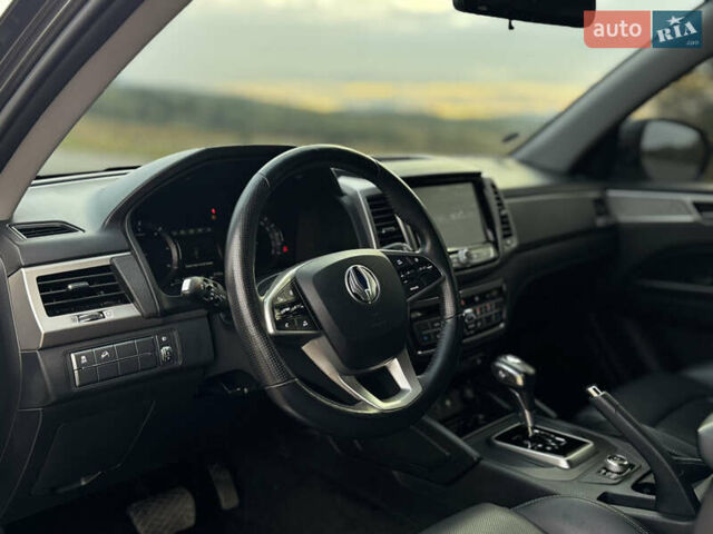 Серый Cанг Йонг Rexton Sports, объемом двигателя 2.16 л и пробегом 56 тыс. км за 21500 $, фото 43 на Automoto.ua