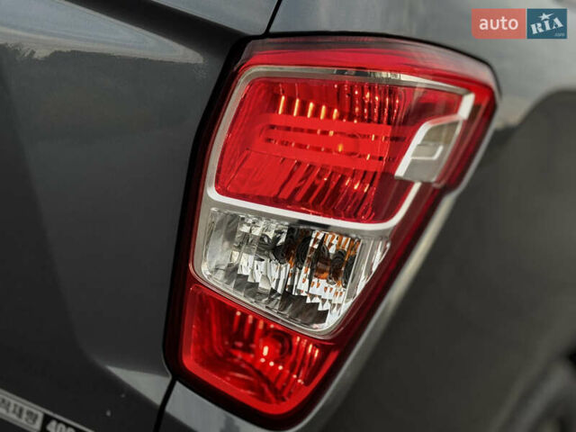 Серый Cанг Йонг Rexton Sports, объемом двигателя 2.16 л и пробегом 56 тыс. км за 21500 $, фото 20 на Automoto.ua