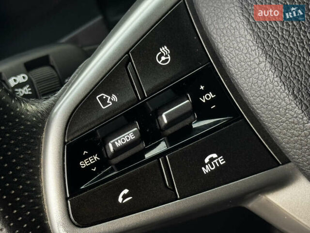 Серый Cанг Йонг Rexton Sports, объемом двигателя 2.16 л и пробегом 56 тыс. км за 21500 $, фото 49 на Automoto.ua