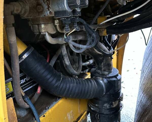 Ставострой VH-950 2000 у Хусте на Automoto.ua Жовтий Ставострой VH-950, об'ємом двигуна 0 л та пробігом 0 тис. км за 16300 $, фото 4 на Automoto.ua