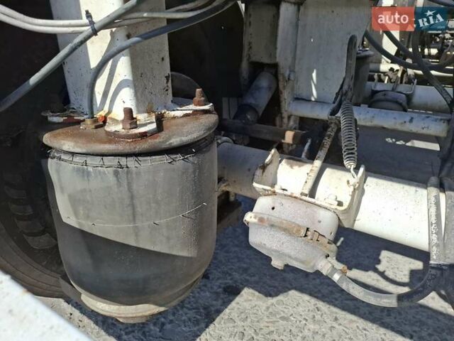 Стівенс T552 1988 у Одесі на Automoto.ua Білий Стівенс T552, об'ємом двигуна 0 л та пробігом 0 тис. км за 1500 $, фото 4 на Automoto.ua