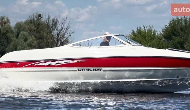 Красный Стингрей LX, объемом двигателя 3 л и пробегом 111 тыс. км за 25000 $, фото 3 на Automoto.ua