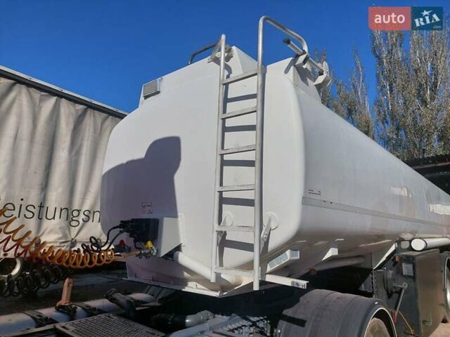 Белый Стокота 3NC38, объемом двигателя 0 л и пробегом 300 тыс. км за 35500 $, фото 1 на Automoto.ua