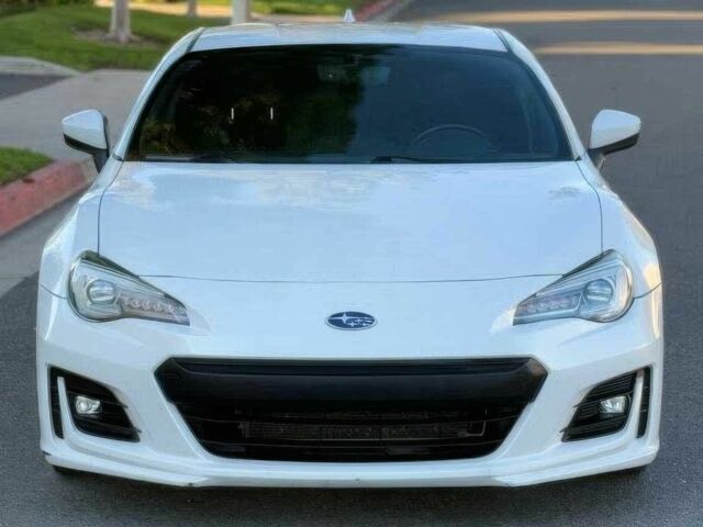 Білий Субару БРЗ, об'ємом двигуна 2 л та пробігом 43 тис. км за 3900 $, фото 1 на Automoto.ua