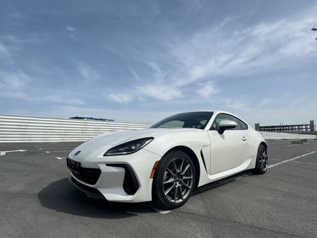 Белый Субару БРЗ, объемом двигателя 2.4 л и пробегом 45 тыс. км за 24500 $, фото 5 на Automoto.ua