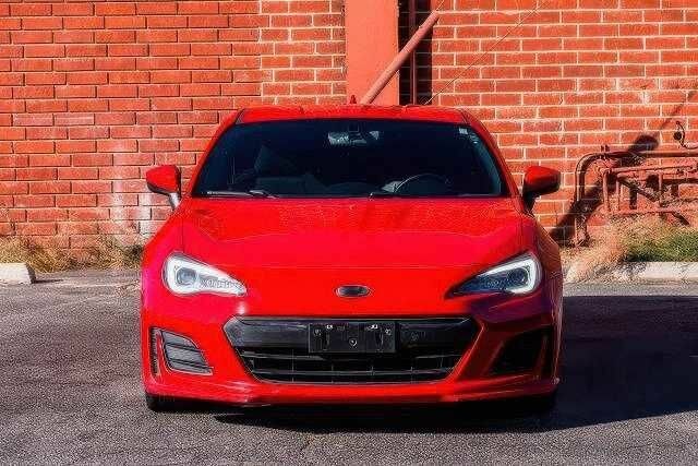 Красный Субару БРЗ, объемом двигателя 2 л и пробегом 116 тыс. км за 4000 $, фото 1 на Automoto.ua