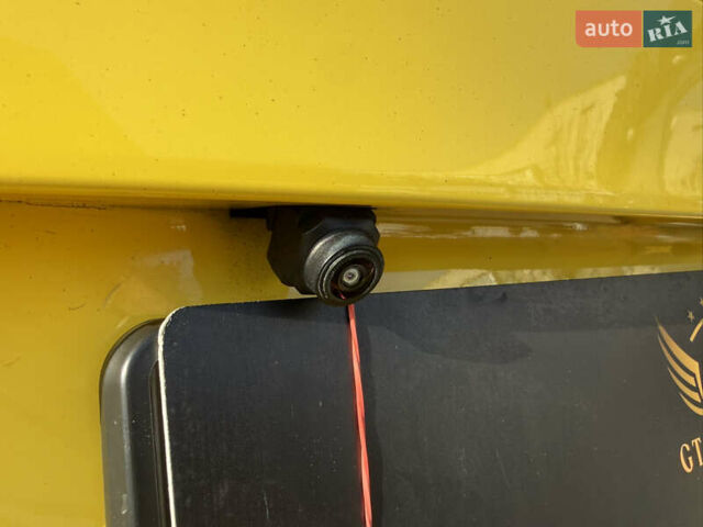 Желтый Субару БРЗ, объемом двигателя 2 л и пробегом 61 тыс. км за 11000 $, фото 5 на Automoto.ua