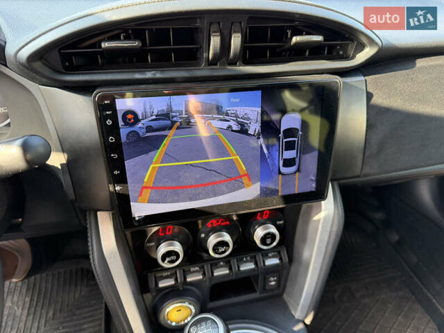 Желтый Субару БРЗ, объемом двигателя 2 л и пробегом 61 тыс. км за 11000 $, фото 9 на Automoto.ua