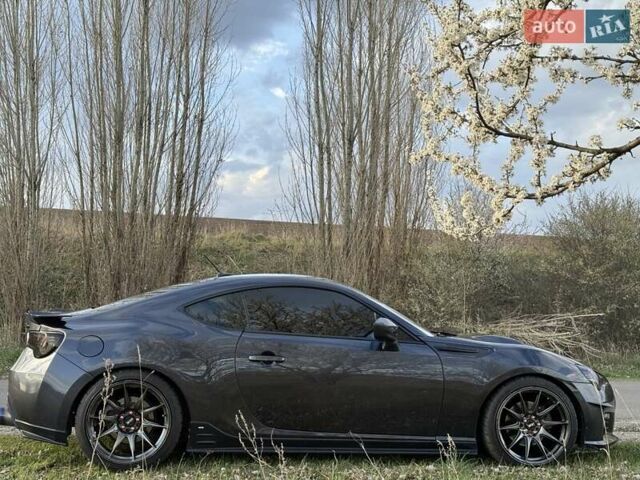Серый Субару БРЗ, объемом двигателя 2 л и пробегом 160 тыс. км за 12600 $, фото 5 на Automoto.ua