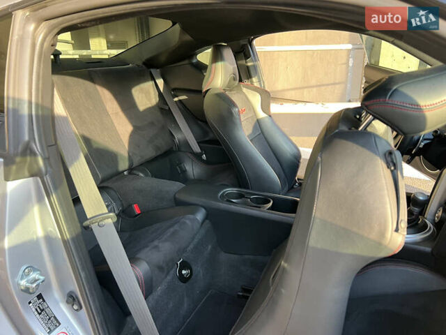 Сірий Субару БРЗ, об'ємом двигуна 2 л та пробігом 25 тис. км за 16700 $, фото 11 на Automoto.ua