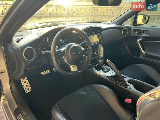 Сірий Субару БРЗ, об'ємом двигуна 2 л та пробігом 25 тис. км за 16700 $, фото 8 на Automoto.ua