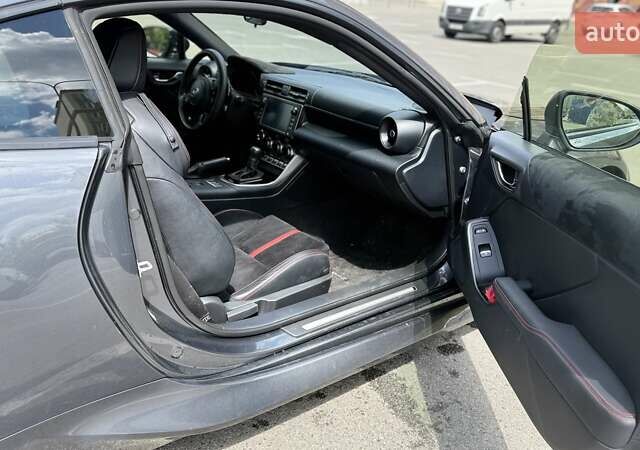 Серый Субару БРЗ, объемом двигателя 2.4 л и пробегом 24 тыс. км за 20500 $, фото 6 на Automoto.ua