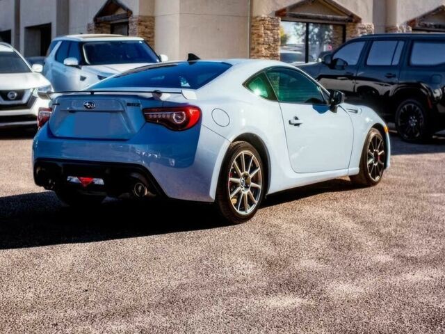 Синий Субару БРЗ, объемом двигателя 2 л и пробегом 35 тыс. км за 9400 $, фото 5 на Automoto.ua