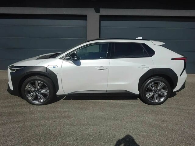 Білий Субару Інша, об'ємом двигуна 0 л та пробігом 23 тис. км за 28000 $, фото 2 на Automoto.ua