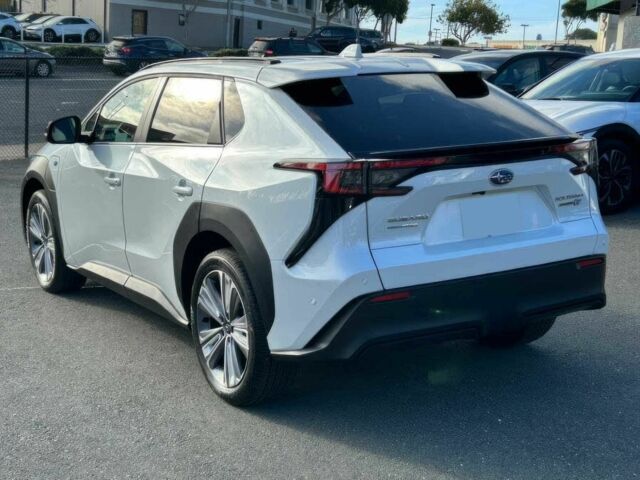 Белый Субару Другая, объемом двигателя 0 л и пробегом 21 тыс. км за 20600 $, фото 6 на Automoto.ua