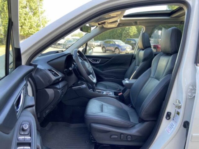 Белый Субару Форестер, объемом двигателя 2.5 л и пробегом 27 тыс. км за 6500 $, фото 5 на Automoto.ua