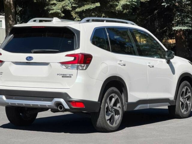 Білий Субару Forester, об'ємом двигуна 2.5 л та пробігом 30 тис. км за 19000 $, фото 5 на Automoto.ua
