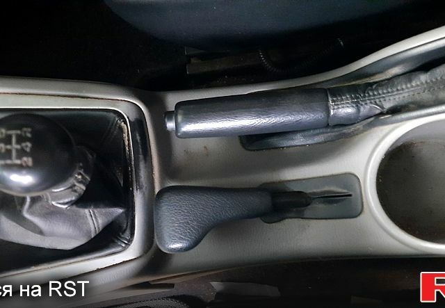 Белый Субару Форестер, объемом двигателя 2 л и пробегом 214 тыс. км за 5250 $, фото 9 на Automoto.ua