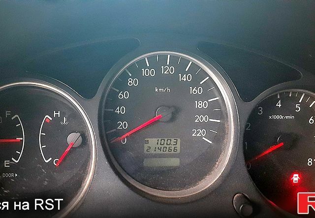 Белый Субару Форестер, объемом двигателя 2 л и пробегом 214 тыс. км за 5250 $, фото 8 на Automoto.ua