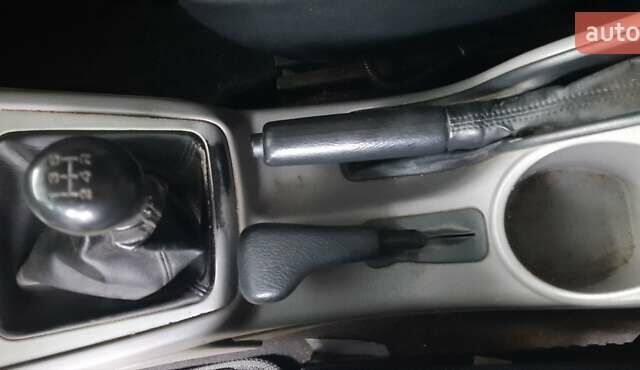 Белый Субару Форестер, объемом двигателя 1.99 л и пробегом 214 тыс. км за 5250 $, фото 14 на Automoto.ua