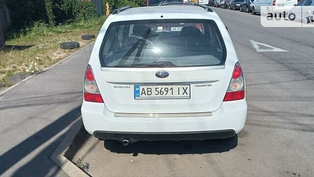 Білий Субару Forester, об'ємом двигуна 1.99 л та пробігом 240 тис. км за 6300 $, фото 3 на Automoto.ua