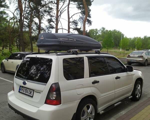 Білий Субару Forester, об'ємом двигуна 0 л та пробігом 206 тис. км за 6000 $, фото 4 на Automoto.ua