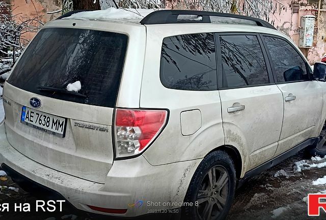 Білий Субару Forester, об'ємом двигуна 2 л та пробігом 250 тис. км за 8000 $, фото 4 на Automoto.ua