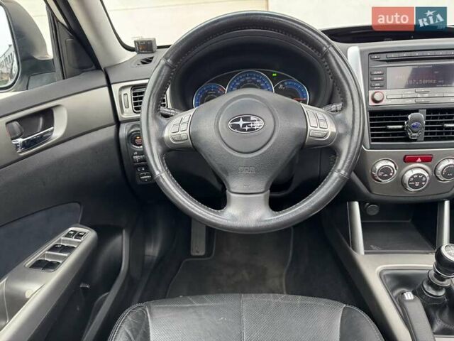 Белый Субару Форестер, объемом двигателя 2 л и пробегом 232 тыс. км за 7200 $, фото 51 на Automoto.ua