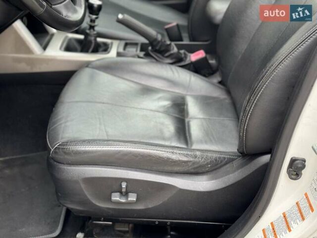 Белый Субару Форестер, объемом двигателя 2 л и пробегом 232 тыс. км за 7200 $, фото 34 на Automoto.ua