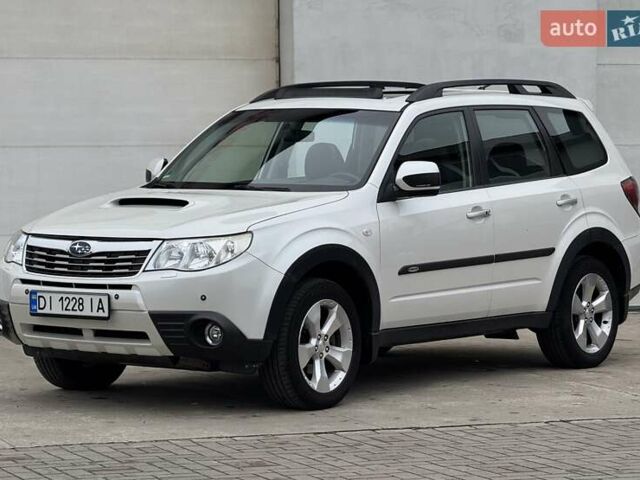 Белый Субару Форестер, объемом двигателя 2 л и пробегом 232 тыс. км за 7200 $, фото 11 на Automoto.ua