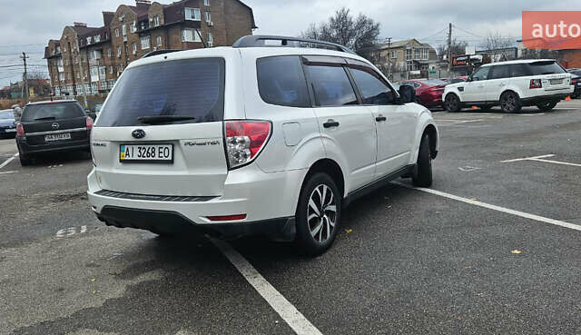 Білий Субару Forester, об'ємом двигуна 1.99 л та пробігом 261 тис. км за 6999 $, фото 12 на Automoto.ua
