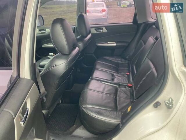 Белый Субару Форестер, объемом двигателя 2.5 л и пробегом 265 тыс. км за 8900 $, фото 15 на Automoto.ua