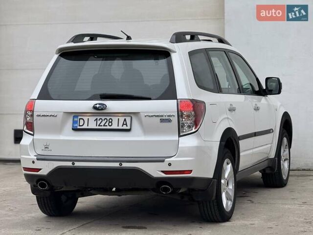 Белый Субару Форестер, объемом двигателя 2 л и пробегом 232 тыс. км за 7200 $, фото 19 на Automoto.ua