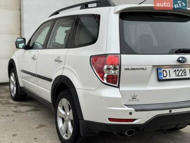 Белый Субару Форестер, объемом двигателя 2 л и пробегом 232 тыс. км за 7200 $, фото 21 на Automoto.ua