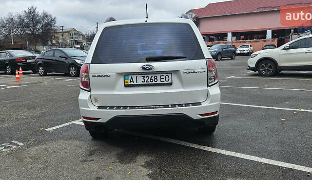 Білий Субару Forester, об'ємом двигуна 1.99 л та пробігом 261 тис. км за 6999 $, фото 6 на Automoto.ua