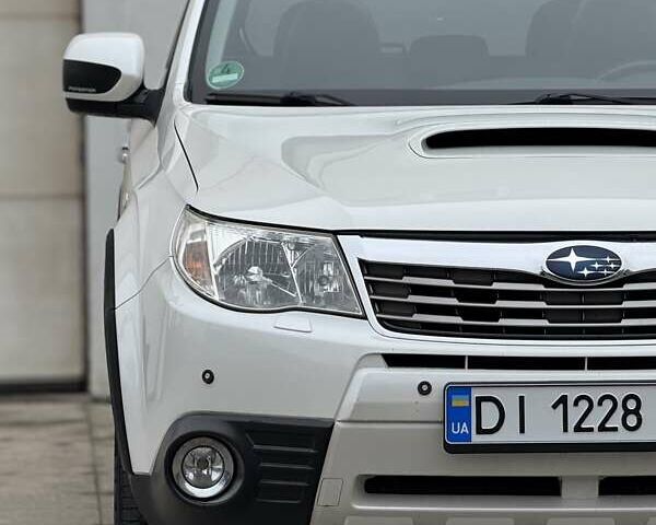 Белый Субару Форестер, объемом двигателя 2 л и пробегом 232 тыс. км за 7200 $, фото 16 на Automoto.ua