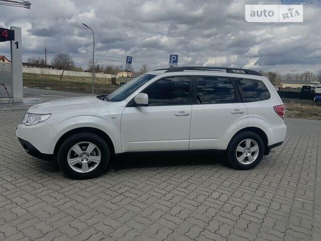 Білий Субару Forester, об'ємом двигуна 0 л та пробігом 152 тис. км за 9400 $, фото 1 на Automoto.ua