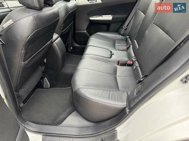 Белый Субару Форестер, объемом двигателя 2 л и пробегом 232 тыс. км за 7200 $, фото 43 на Automoto.ua