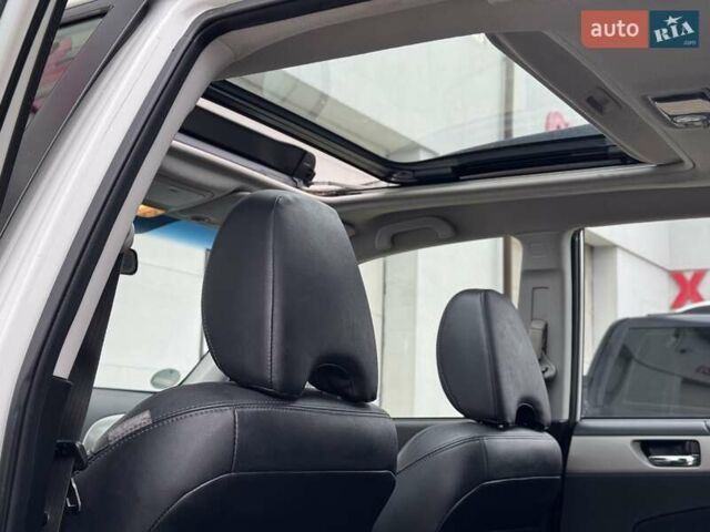 Белый Субару Форестер, объемом двигателя 2 л и пробегом 232 тыс. км за 7200 $, фото 58 на Automoto.ua