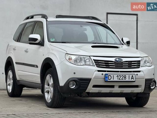 Белый Субару Форестер, объемом двигателя 2 л и пробегом 232 тыс. км за 7200 $, фото 15 на Automoto.ua
