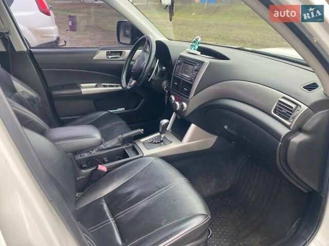 Белый Субару Форестер, объемом двигателя 2.5 л и пробегом 265 тыс. км за 8900 $, фото 14 на Automoto.ua